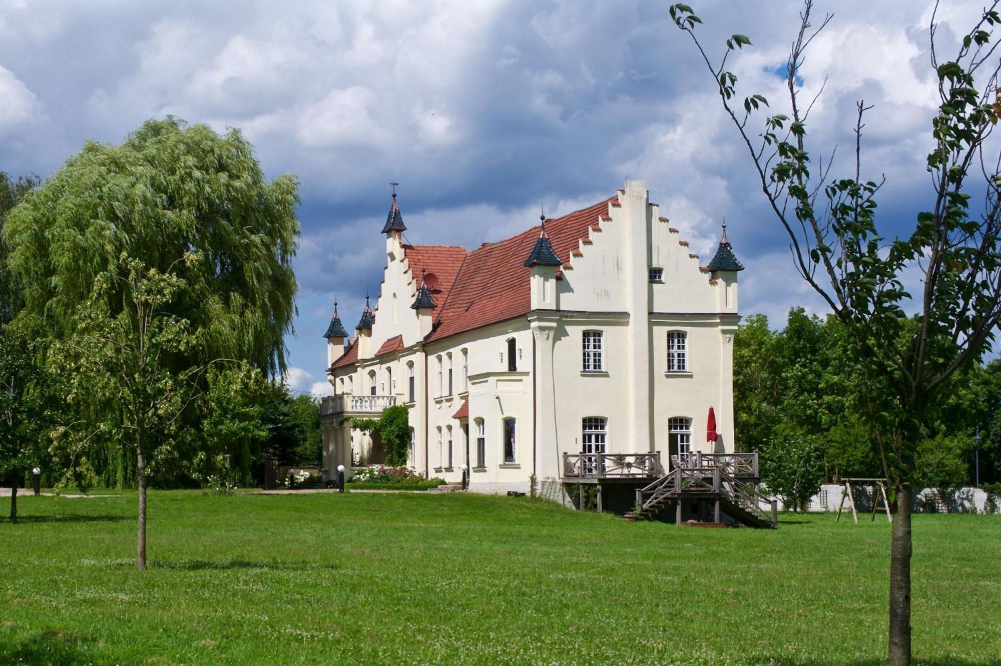 Villa Gutshaus Penzlin Meyenburg  Esterno foto